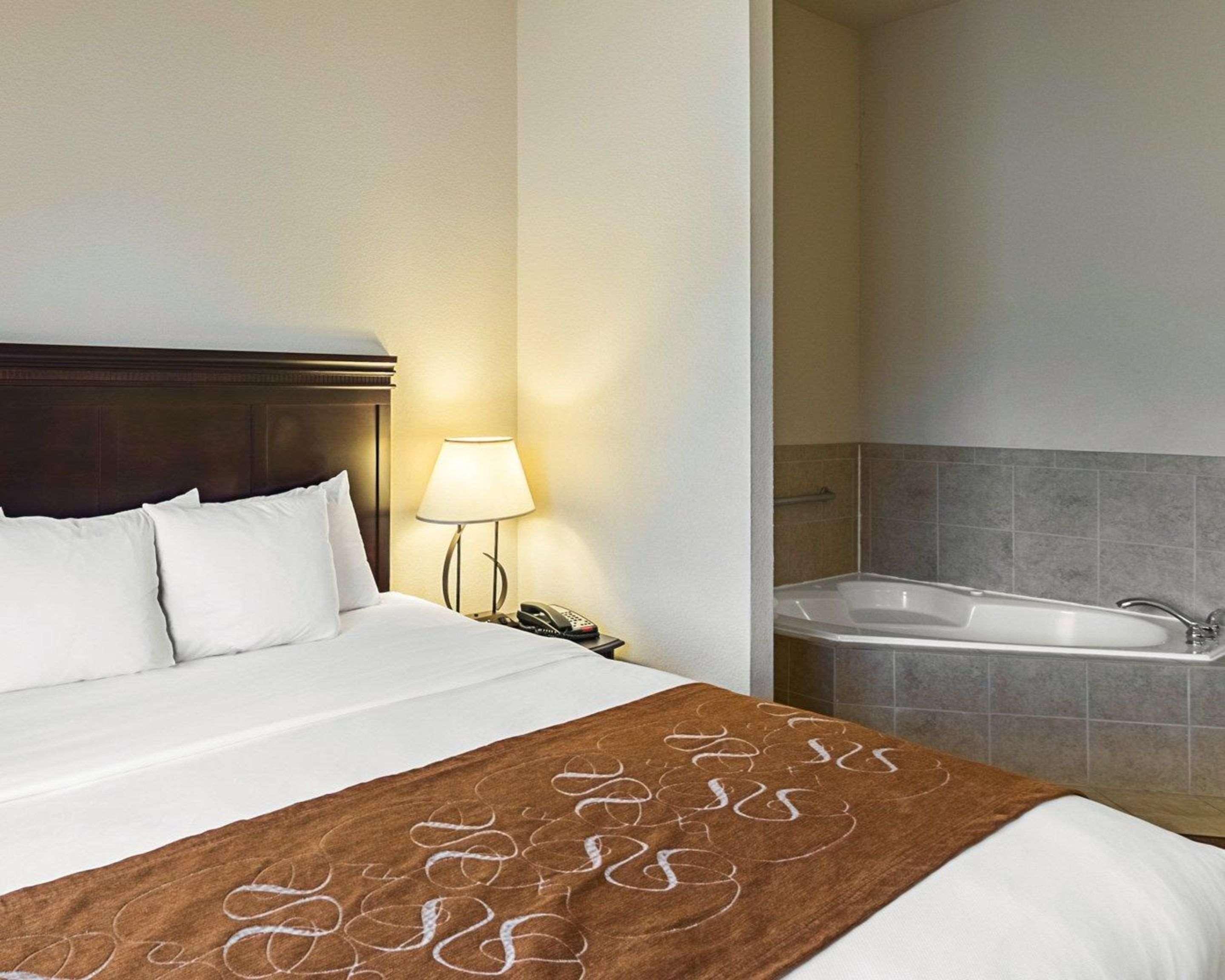 Comfort Suites Ґранбері Екстер'єр фото