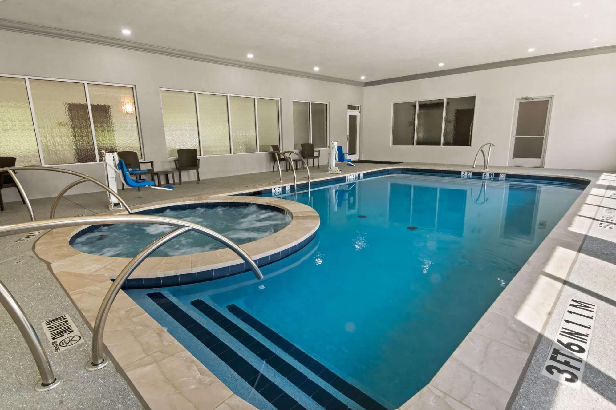 Comfort Suites Ґранбері Екстер'єр фото